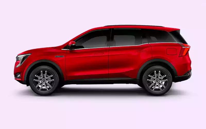 XUV700 7-Seater Red Rage